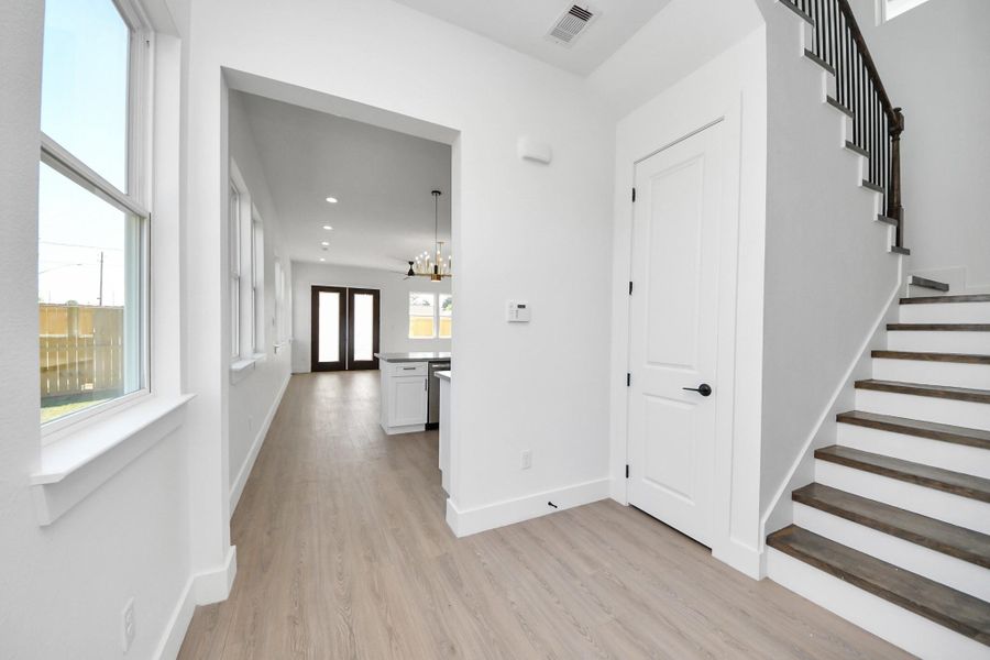 Spacious, unfurnished interior of a new home in , Houston (Image 25). Spacious, unfurnished interior of a new home in , Houston (Image 25).