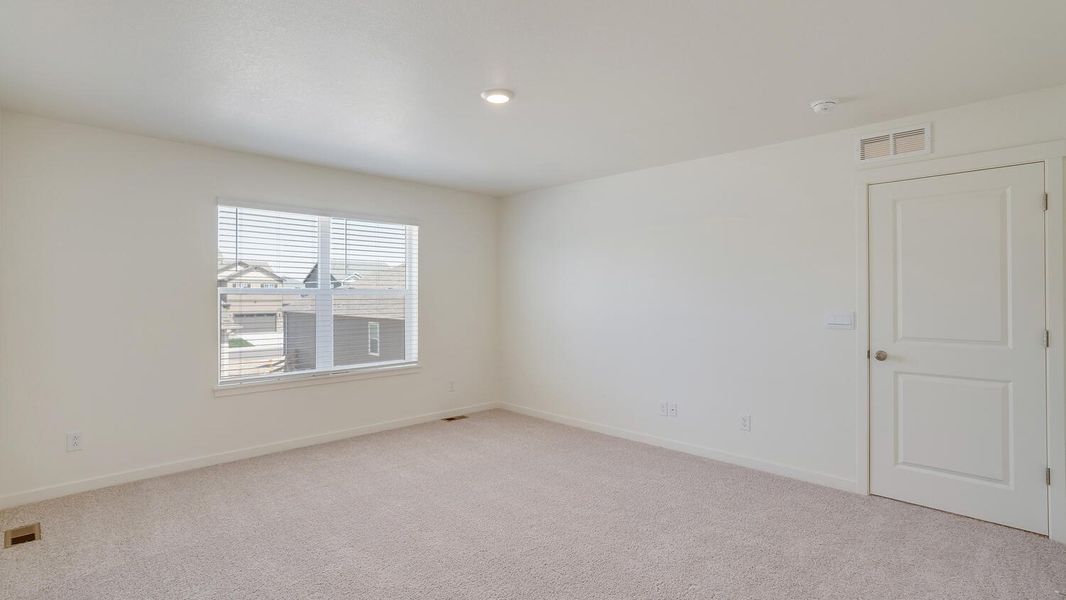 Spacious, unfurnished interior of a new home in Spring Valley Ranch, Elizabeth (Image 20).