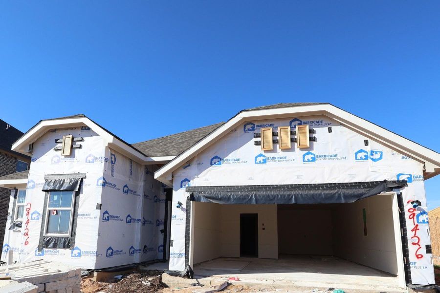 One story home with 3 beds, 2.5 baths, and 3 car garage One story home with 3 beds, 2.5 baths, and 3 car garage