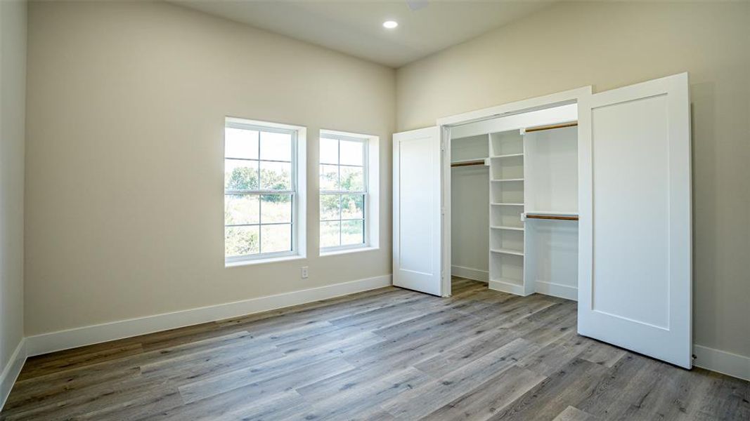 Spacious, unfurnished interior of a new home in , Granbury (Image 28). Spacious, unfurnished interior of a new home in , Granbury (Image 28).