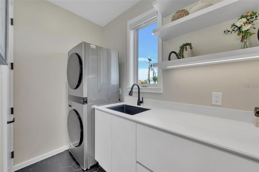 Furnished interior view inside a new home in , Sarasota (Image 3).
