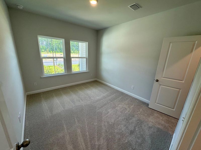 Spacious, unfurnished interior of a new home in Hammock Walk at Nexton, Summerville (Image 12).