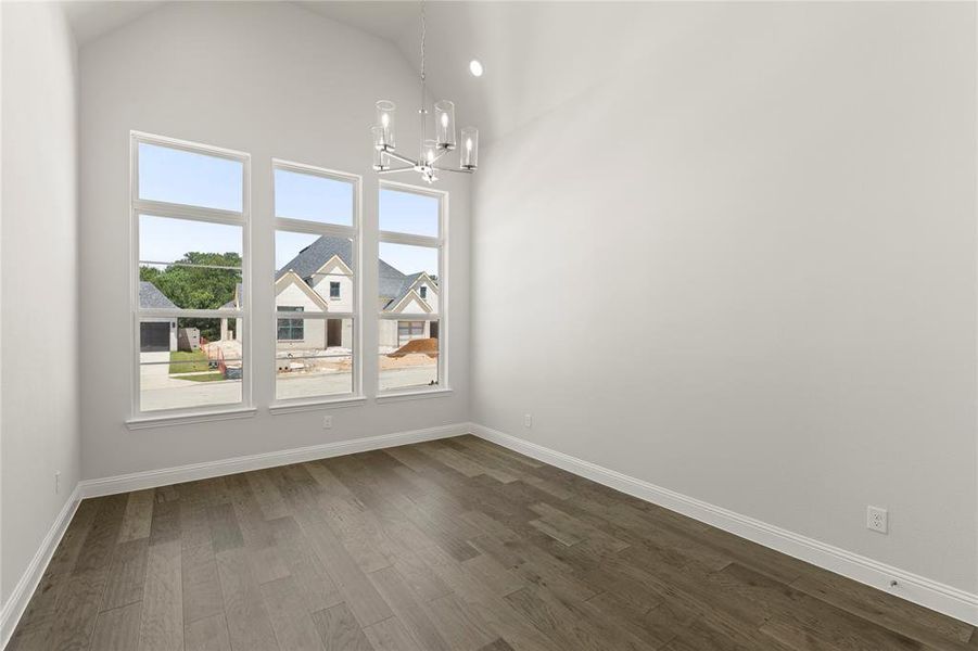 Spacious, unfurnished interior of a new home in Painted Tree Woodlands, McKinney (Image 15).