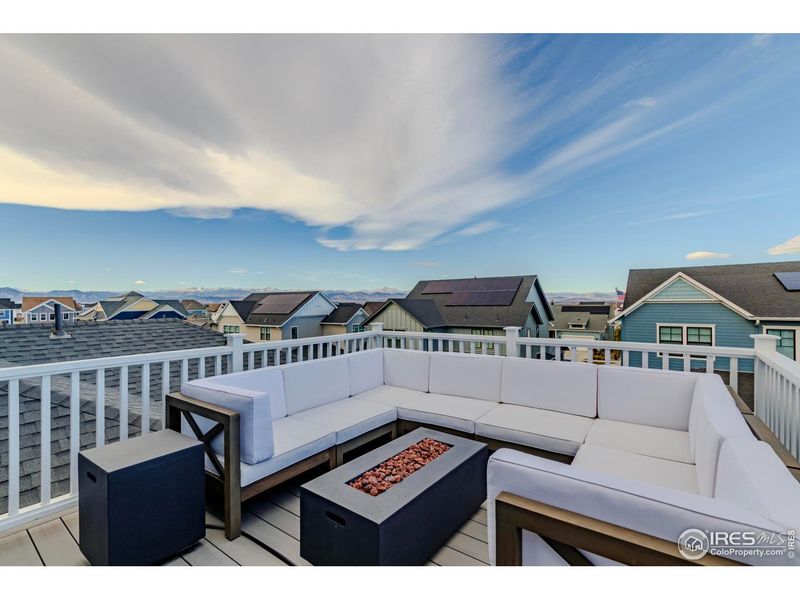 Exterior details and patio area of a home in , Erie (Image 3).