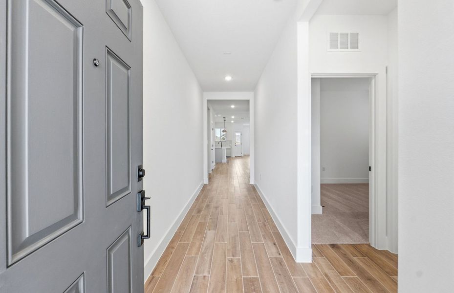 Spacious, unfurnished interior of a new home in Lagos, Manor (Image 41). Spacious, unfurnished interior of a new home in Lagos, Manor (Image 41).