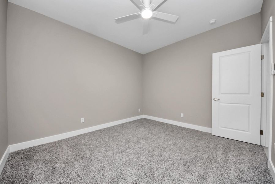 Spacious, unfurnished interior of a new home in , Baytown (Image 15).