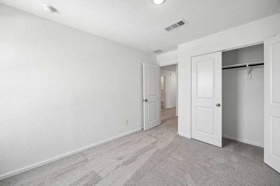 Spacious, unfurnished interior of a new home in River Ranch, Dayton (Image 12).
