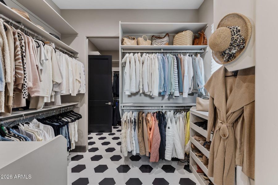 31-Primary Closet (1)