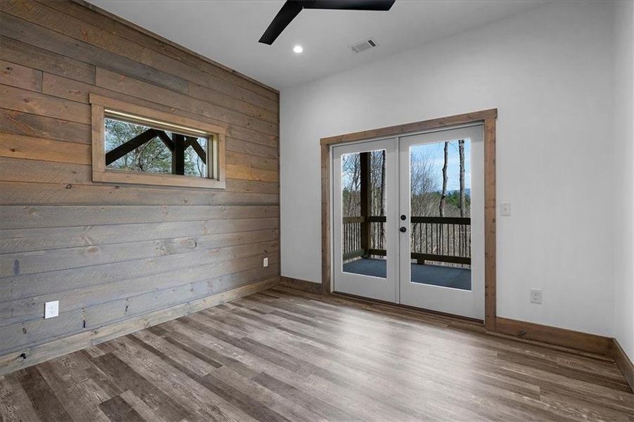 Spacious, unfurnished interior of a new home in , Ellijay (Image 14).