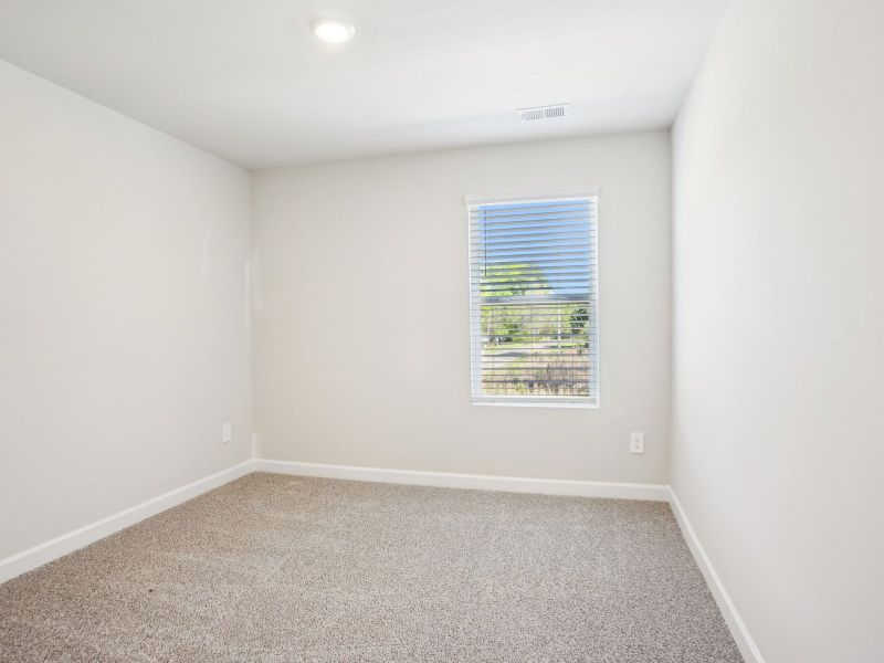 Spacious, unfurnished interior of a new home in Crossrail Station, Mooresville (Image 18).