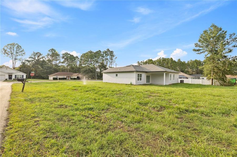 Exterior details and patio area of a home in , Ocala (Image 26).
