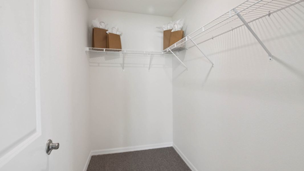 Representative unfurnished interior of a home built from the Allex by D.R. Horton in Sherman Oaks, Brooksville (Image 20).
