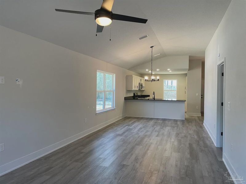 Spacious, unfurnished interior of a new home in Turtle Creek, Cantonment (Image 7).