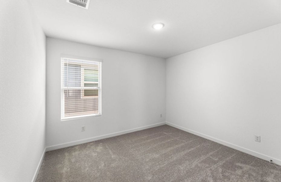 Spacious, unfurnished interior of a new home in Sonterra, Jarrell (Image 30).