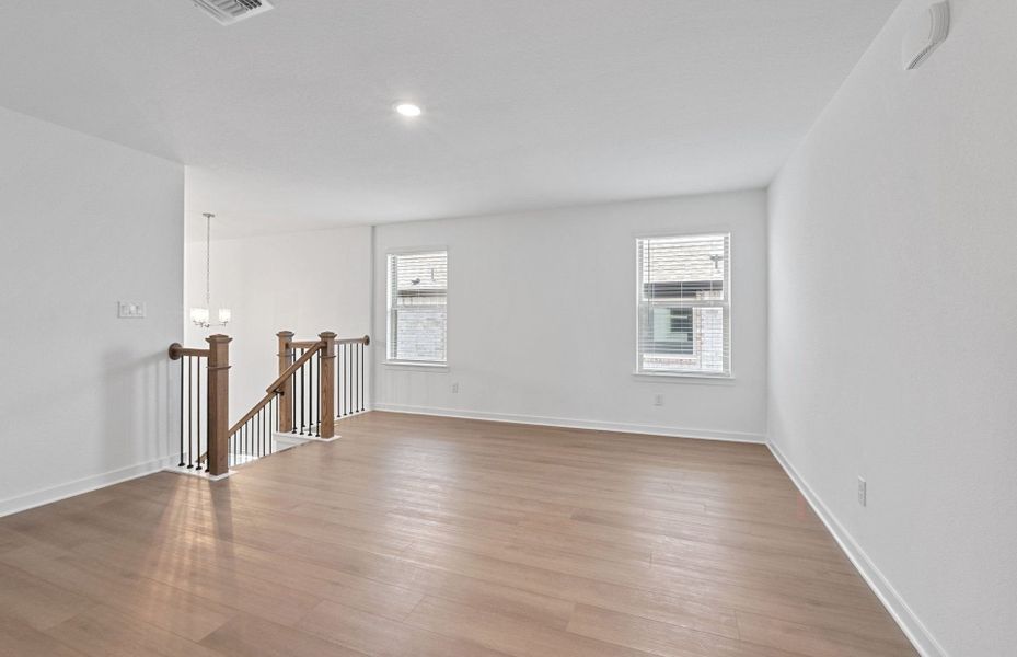 Spacious, unfurnished interior of a new home in Wolf Ranch, Georgetown (Image 16).