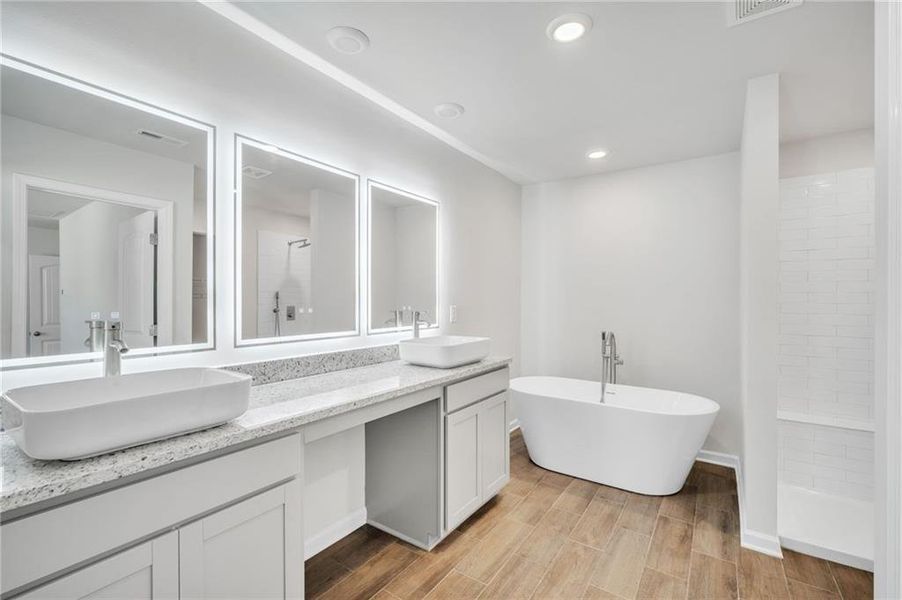 Furnished interior view inside a new home in , Gainesville (Image 35).