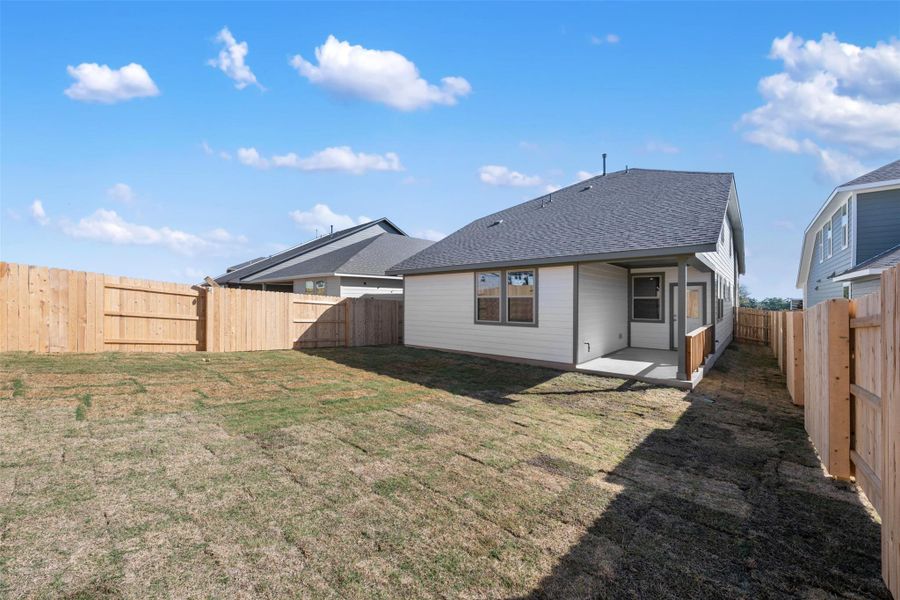 Representative images and renderings are for illustrative purposes. Actual structural options and design finishes of home may vary.