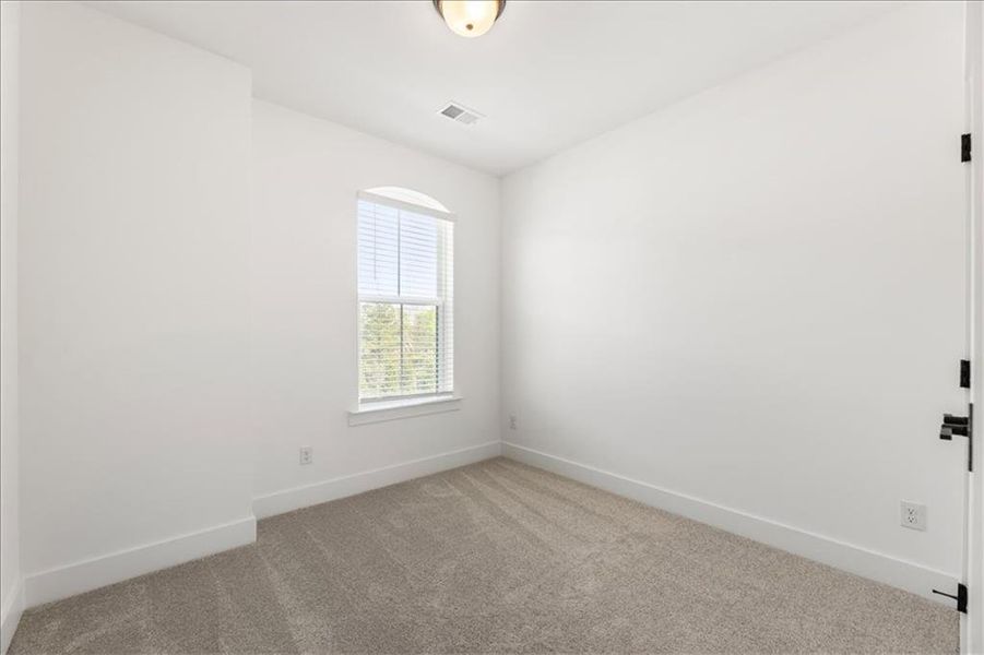 Spacious, unfurnished interior of a new home in , Alpharetta (Image 24). Spacious, unfurnished interior of a new home in , Alpharetta (Image 24).