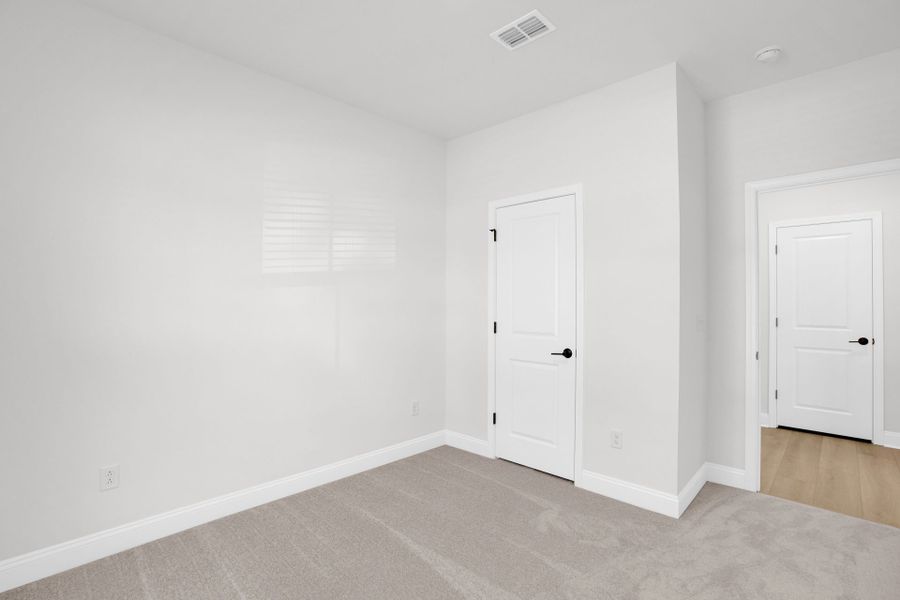 Spacious, unfurnished interior of a new home in Oakleaf Chase, Blythewood (Image 45).