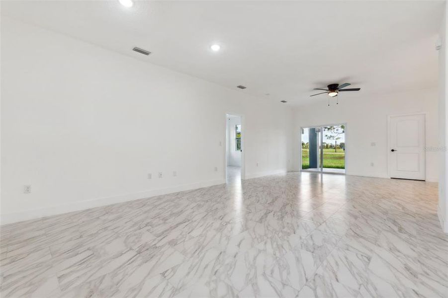 Spacious, unfurnished interior of a new home in , Placida (Image 13).
