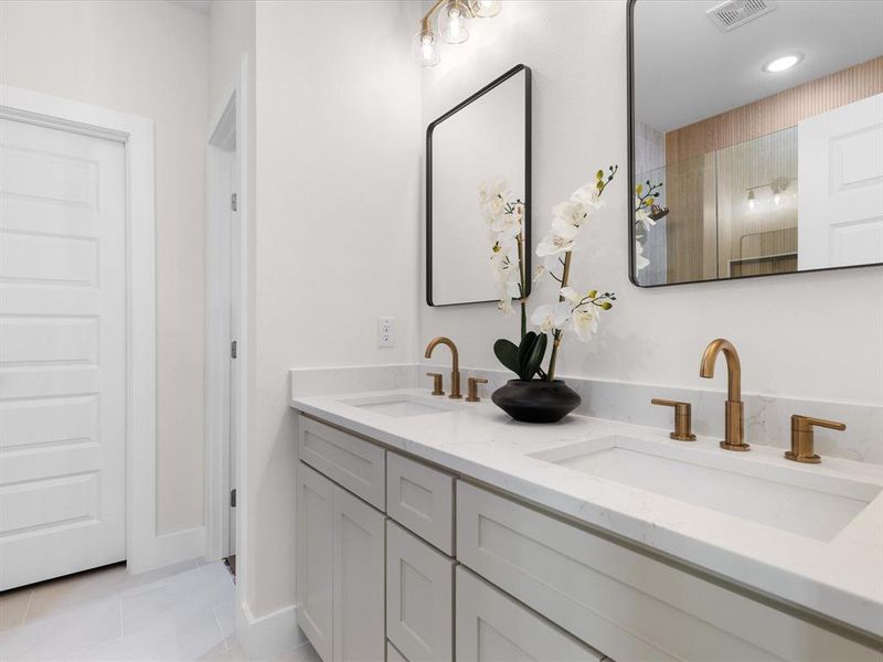 Furnished interior view inside a new home in , Fort Worth (Image 5).