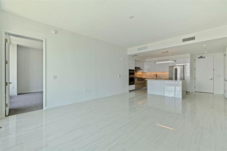 Spacious, unfurnished interior of a new home in , St. Petersburg (Image 60). Spacious, unfurnished interior of a new home in , St. Petersburg (Image 60).