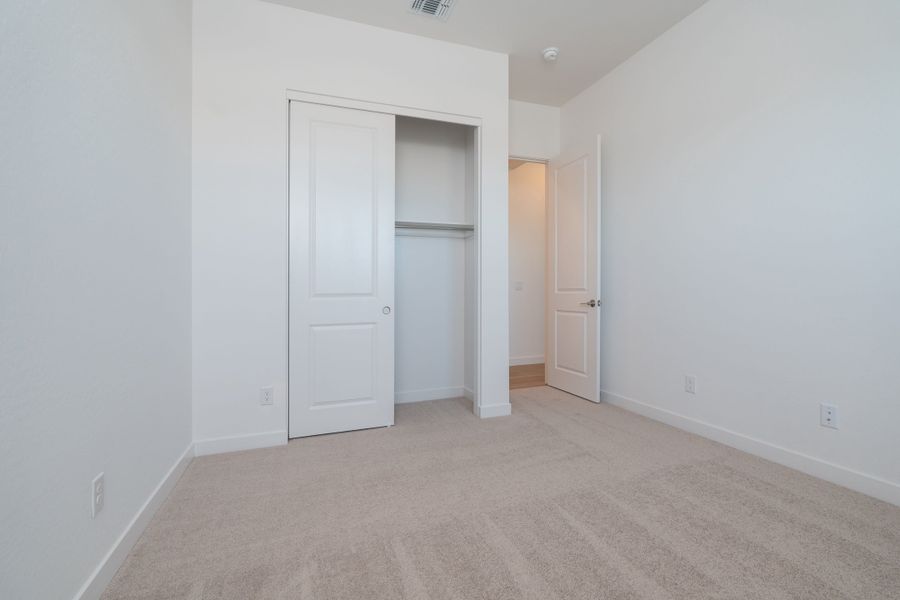 Spacious, unfurnished interior of a new home in Abel Ranch, Goodyear (Image 15). Spacious, unfurnished interior of a new home in Abel Ranch, Goodyear (Image 15).