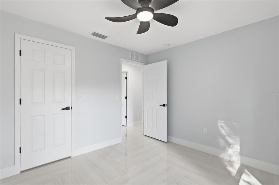 Spacious, unfurnished interior of a new home in , Palmetto (Image 20).