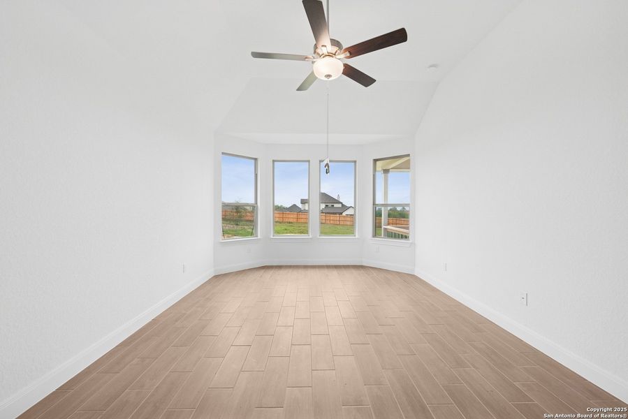 Spacious, unfurnished interior of a new home in Everly Estates, San Antonio (Image 14).