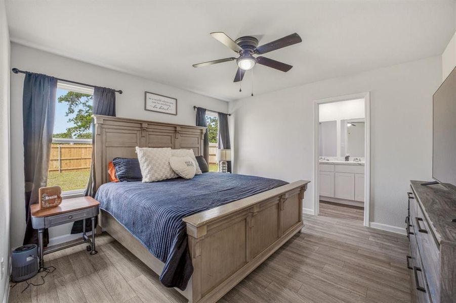 Furnished interior view inside a new home in Tolar Oaks, Tolar (Image 6).