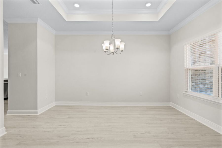 Spacious, unfurnished interior of a new home in Windswept Estates, Freeport (Image 23).