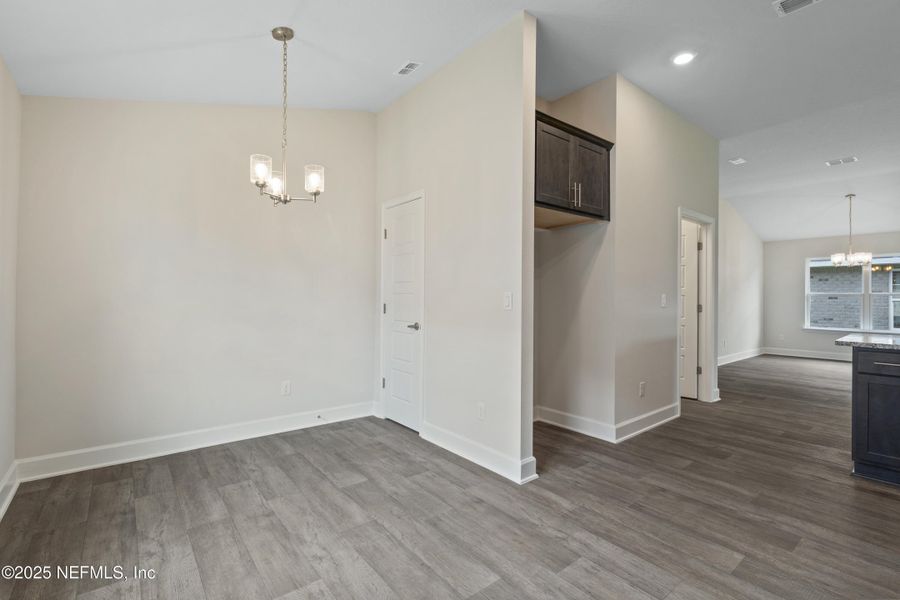 Spacious, unfurnished interior of a new home in Shadow Crest at Rolling Hills, Green Cove Springs (Image 9).