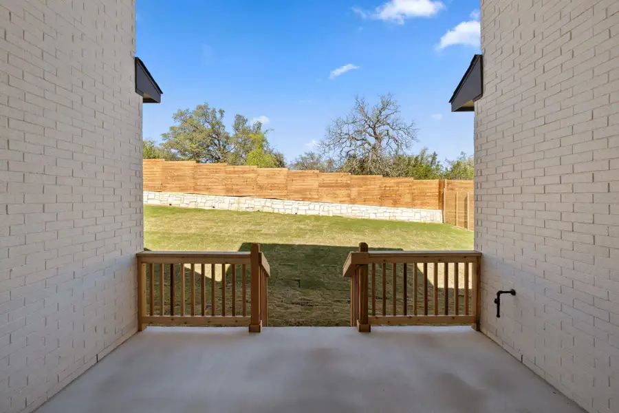 Representative images and renderings are for illustrative purposes. Actual structural options and design finishes of home may vary.