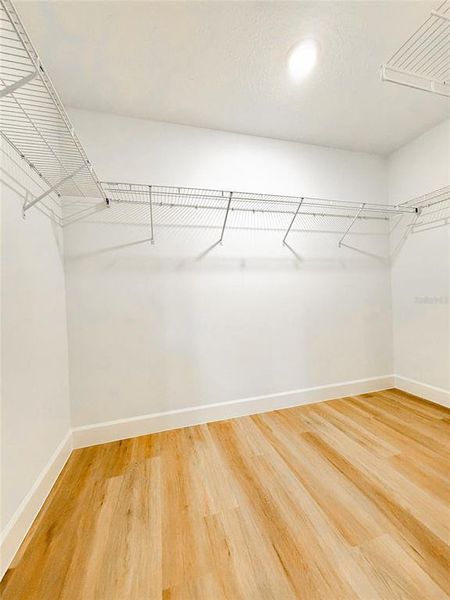 Spacious, unfurnished interior of a new home in , Belleview (Image 14).