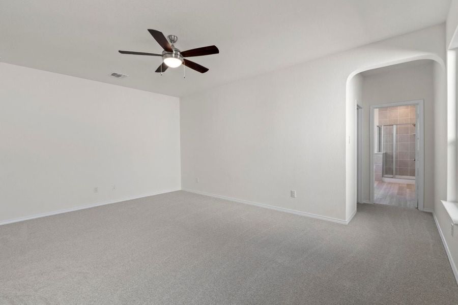 Spacious, unfurnished interior of a new home in Salerno - Classic Collection, Round Rock (Image 7). Spacious, unfurnished interior of a new home in Salerno - Classic Collection, Round Rock (Image 7).