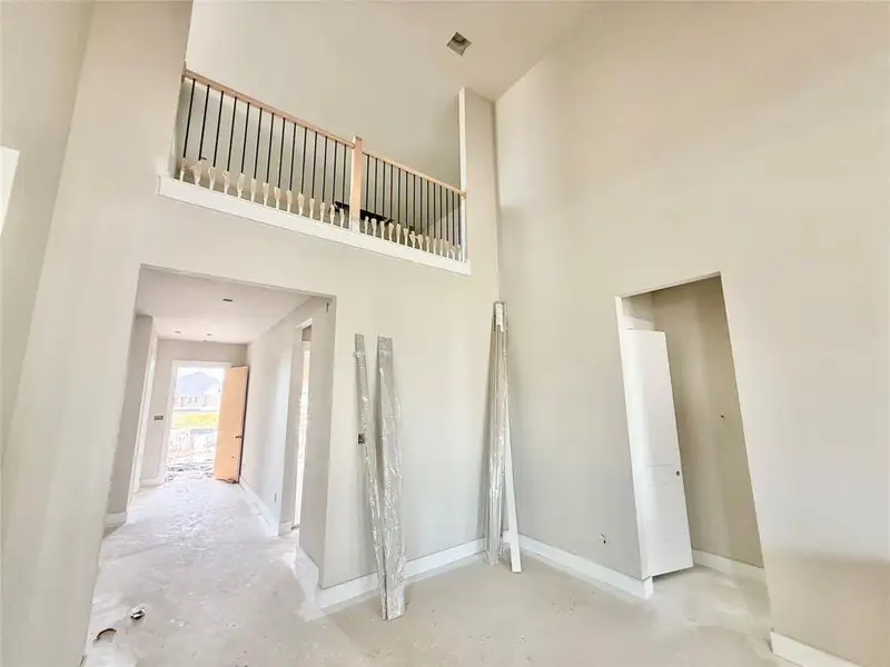 Spacious, unfurnished interior of a new home in Katy Lakes, Katy (Image 14). Spacious, unfurnished interior of a new home in Katy Lakes, Katy (Image 14).