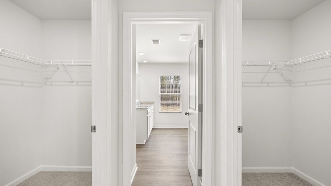 Spacious, unfurnished interior of a new home in South Wind, Union City (Image 27).