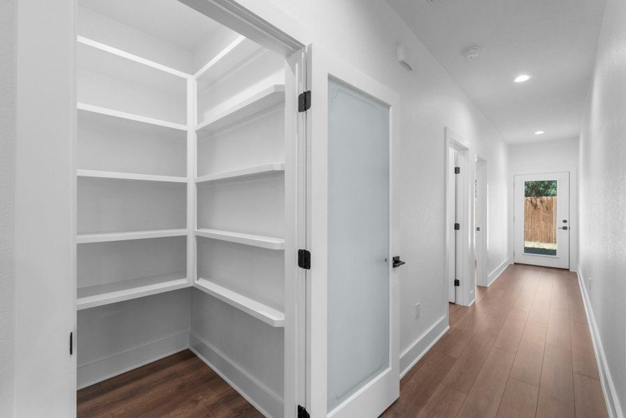Spacious, unfurnished interior of a new home in , Granite Shoals (Image 26).