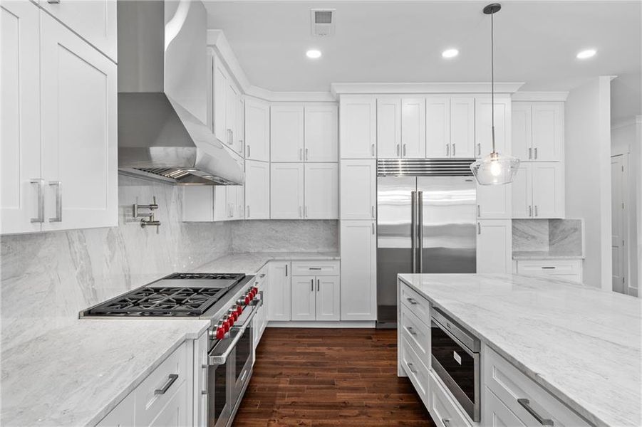 Furnished interior view inside a new home in , Alpharetta (Image 18).