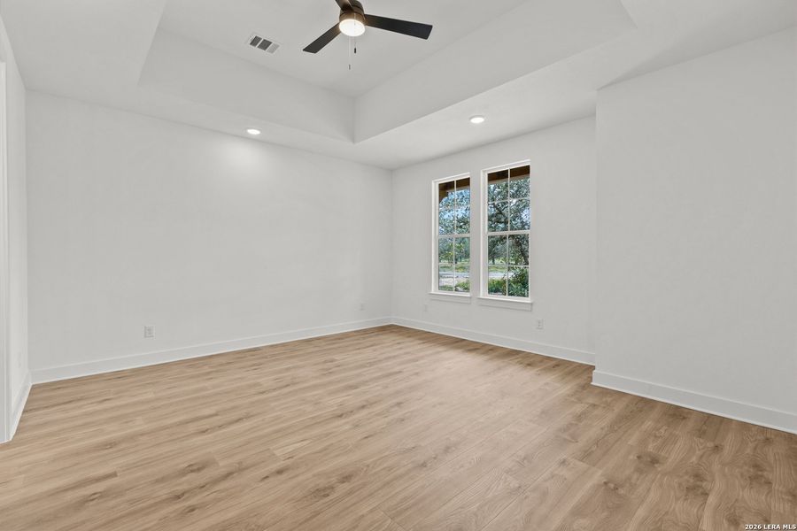 Spacious, unfurnished interior of a new home in , La Vernia (Image 31). Spacious, unfurnished interior of a new home in , La Vernia (Image 31).