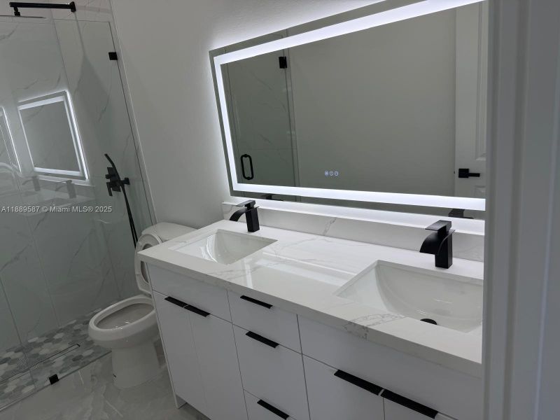 Image 21 of a home in .