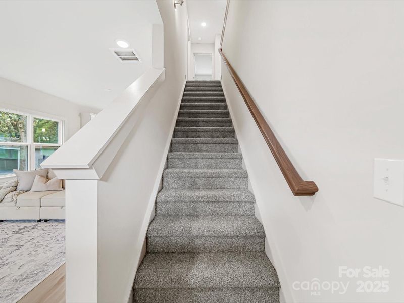 Image 24 of a home in . Image 24 of a home in .