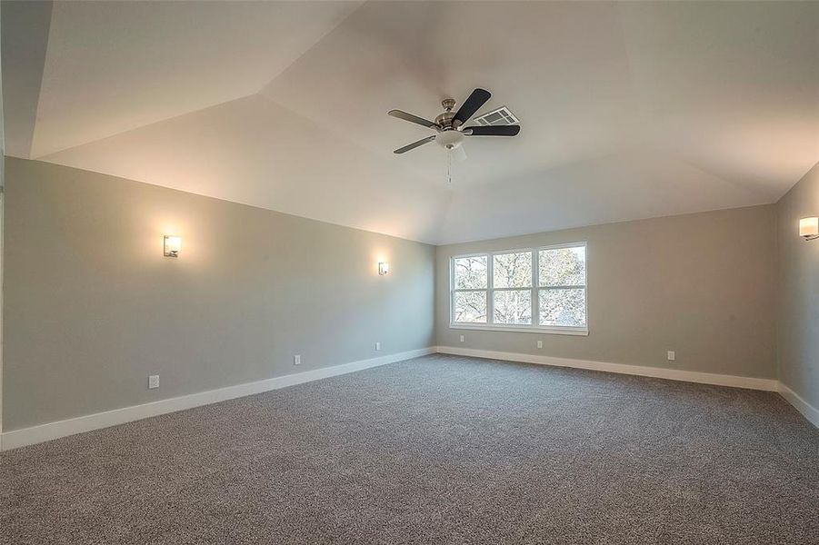 Expansive game room