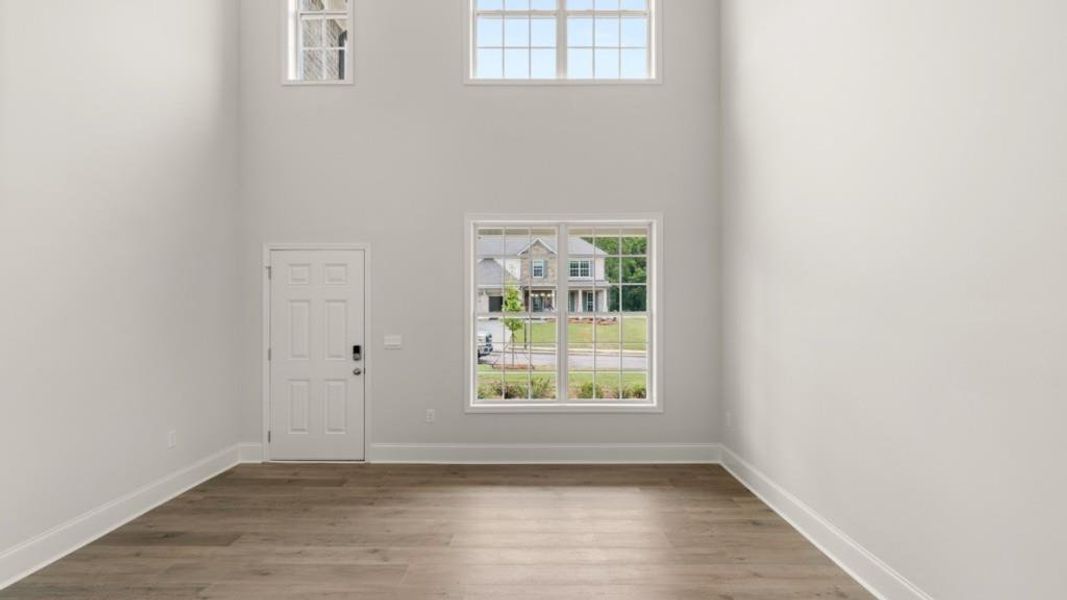Spacious, unfurnished interior of a new home in Haven Abbey, Cumming (Image 32).