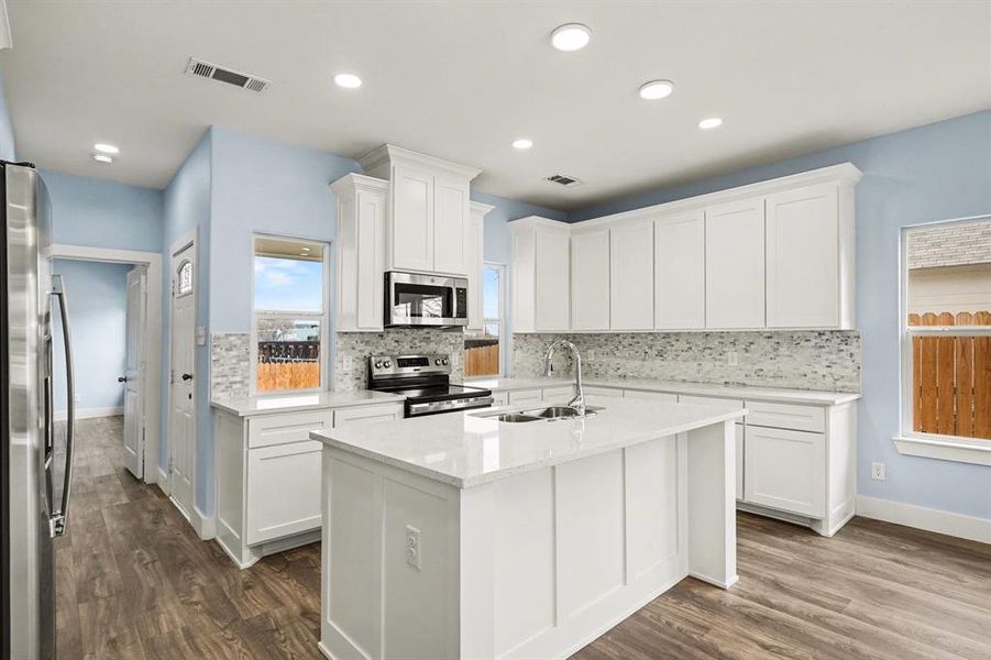 Furnished interior view inside a new home in , Fort Worth (Image 6).