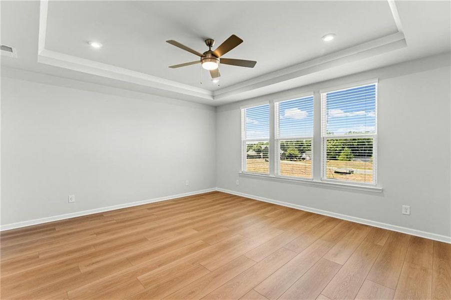 Spacious, unfurnished interior of a new home in Watermist at Mirror Lake, Villa Rica (Image 11).