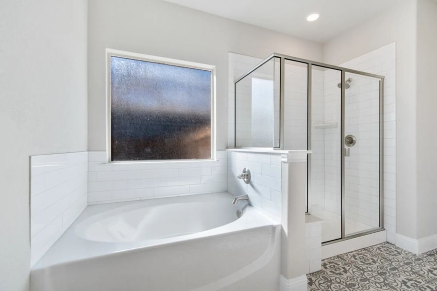 Image 110 representing the Concept 2373 by Landsea Homes in Coyote Crossing, Godley, TX. Image 110 representing the Concept 2373 by Landsea Homes in Coyote Crossing, Godley, TX.