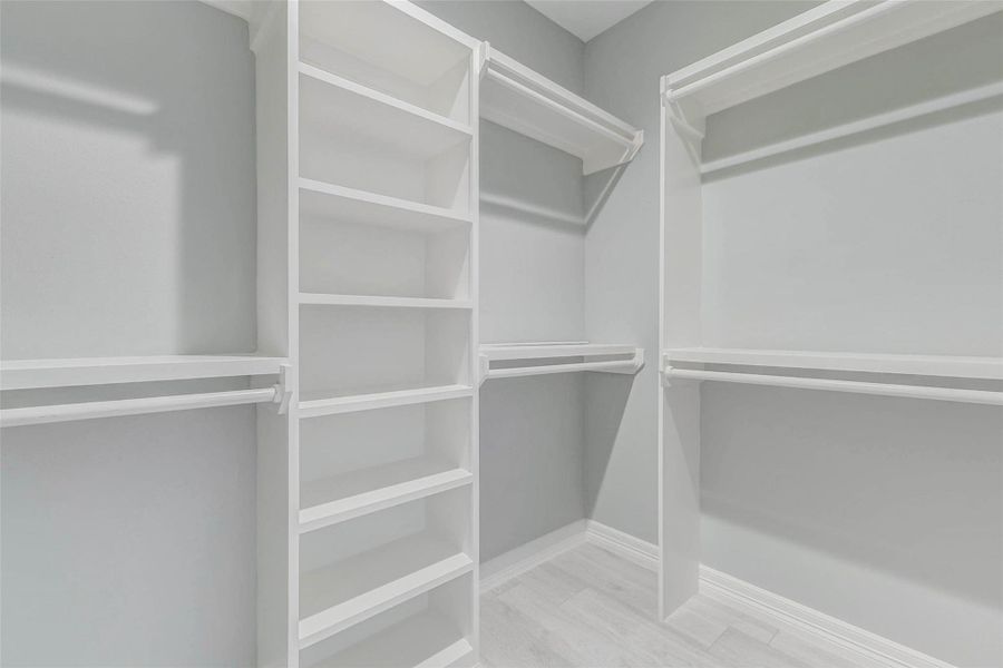 Spacious, unfurnished interior of a new home in , Houston (Image 15).