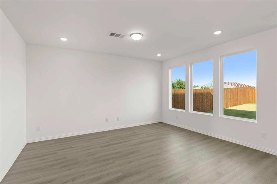 Spacious, unfurnished interior of a new home in Coyote Meadows, Anna (Image 22).
