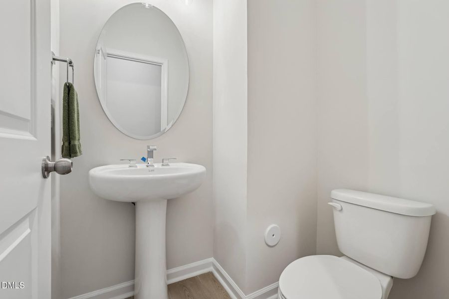 Twinleaf Townes 87_Powder Room_12.5.25_w